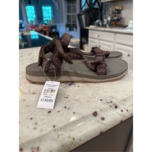 L.L. Bean Katahdin Hook & Loop Sandals sz 11 NWT - Picture 3 of 6